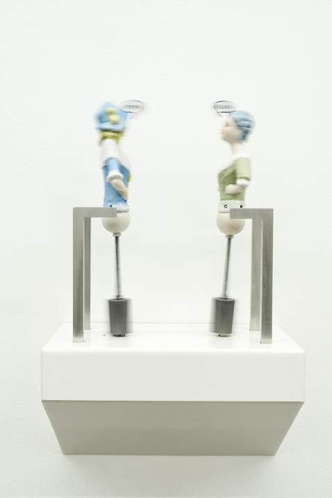 Dana Widawski · Teepuppen Talk, FDD Nr 12/I · 2021 Dana Widawski · Figures de Décoration Nr. 12/I · 2021