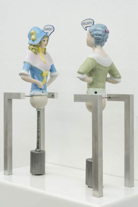 Dana Widawski · Half Dolls Talk, FDD No. 12/I · 2021 Dana Widawski · Figures de Décoration No. 12/I · 2021